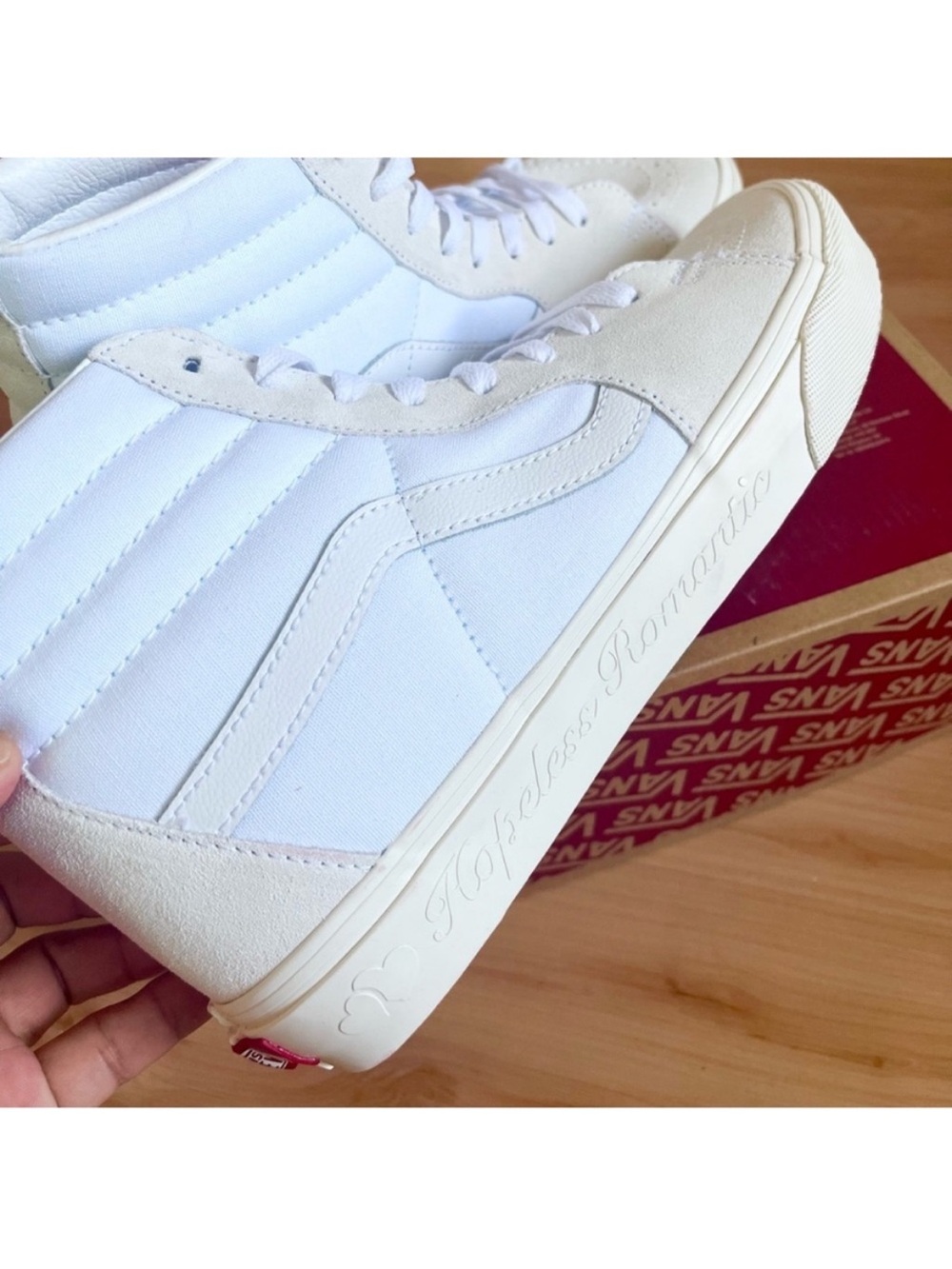 Vans Sk8-Hi Secret Lover True White
Women 12.US - Picture 8 of 10